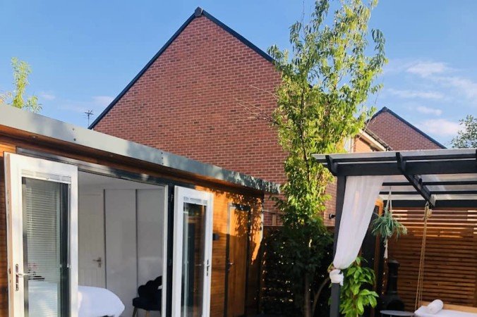 Bed and breakfast 1 bedroom, with garden