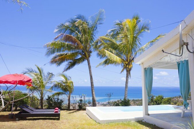 House 2 bedrooms, with pool