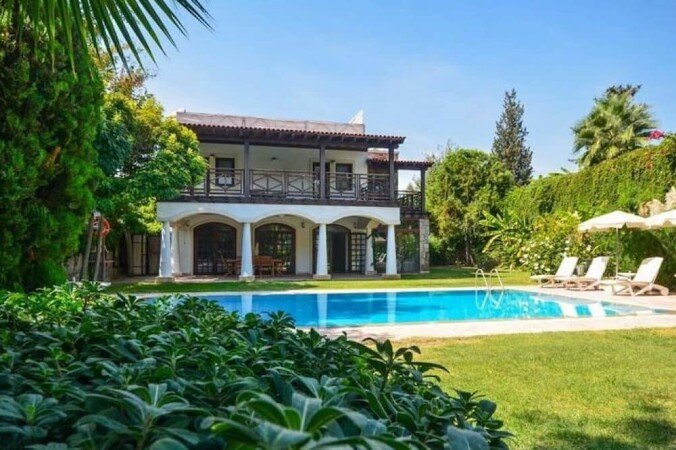 Villa 4 bedrooms, with pool