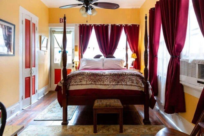 Bed and breakfast 1 bedroom, with jacuzzi