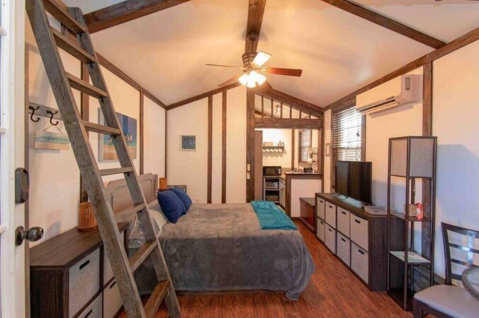 Bed and breakfast 1 bedroom, with air conditioning