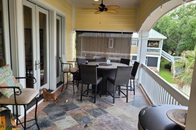 House 4 bedrooms, with pool