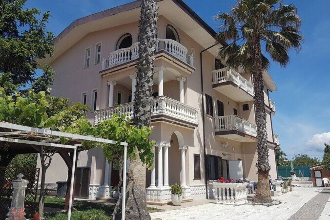 Bed and breakfast 4 camere, con idromassaggio
