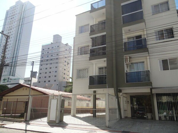 Apartamento 2 quartos, com ar condicionado