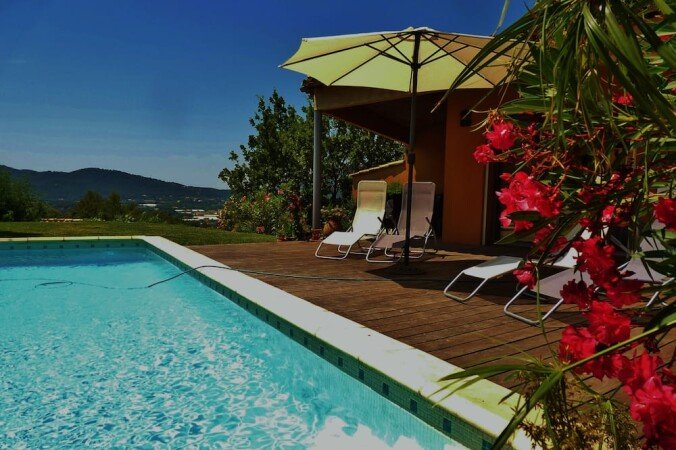 Maison tout confort, 3 chambres, avec piscine