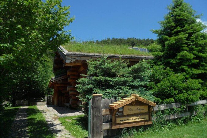 Chalet authentique, 4 chambres, avec piscine