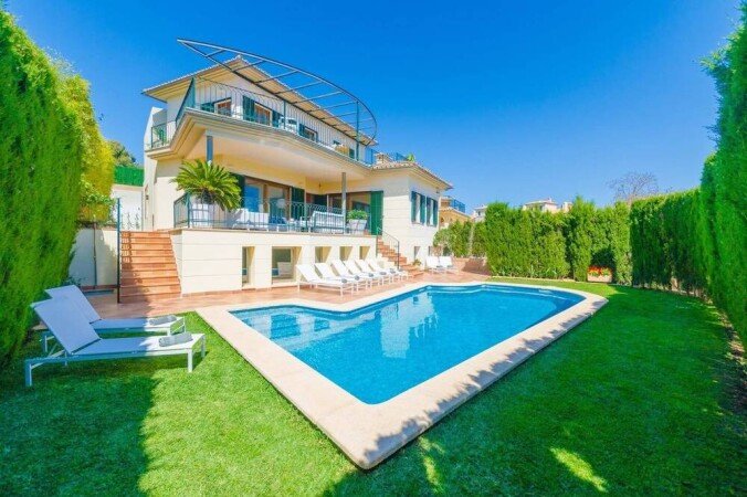 Villa 6 Schlafzimmer, mit Pool