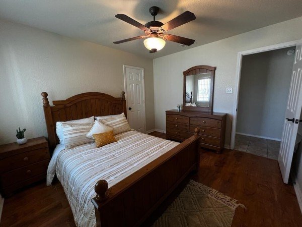 House 4 bedrooms, with pool