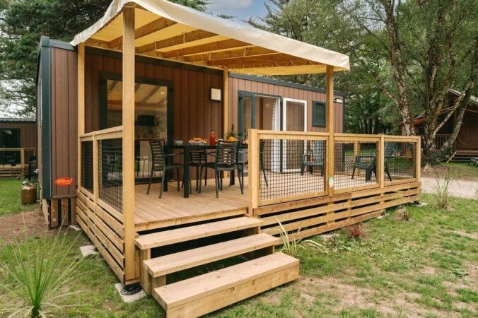 Camping / Mobil Home authentique, 2 chambres, avec piscine