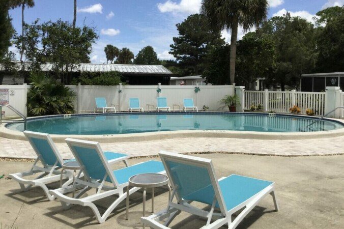 Camping / Mobile Home 2 bedrooms, with pool