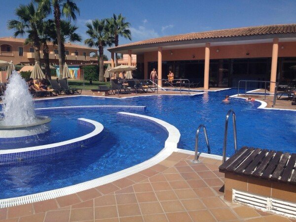 Residence 4 camere, con piscina