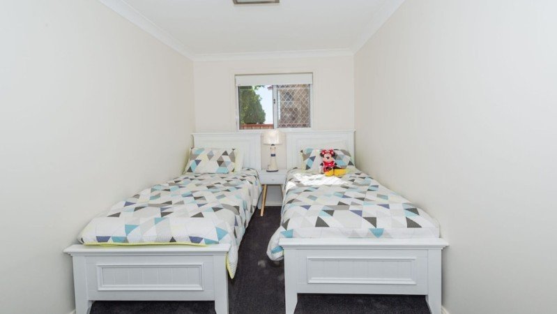 House 4 bedrooms, with garden