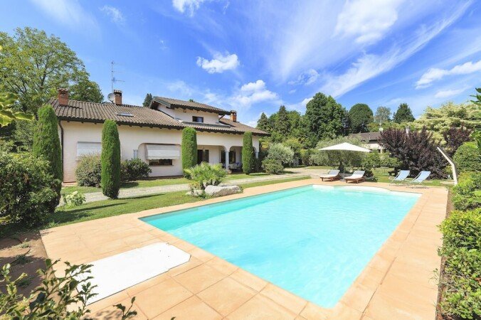 Villa 3 camere, con idromassaggio