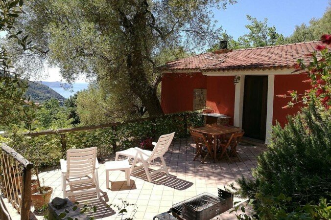 Casa 1 camera, con giardino