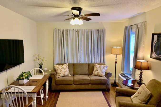 House 2 bedrooms, with garden