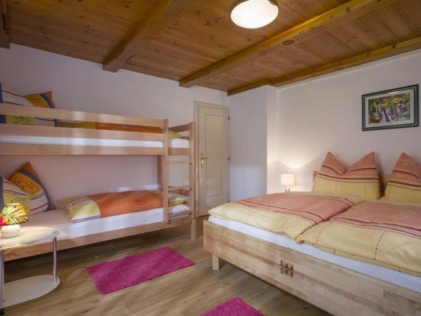 Wohnung 3 Schlafzimmer, mit Garten