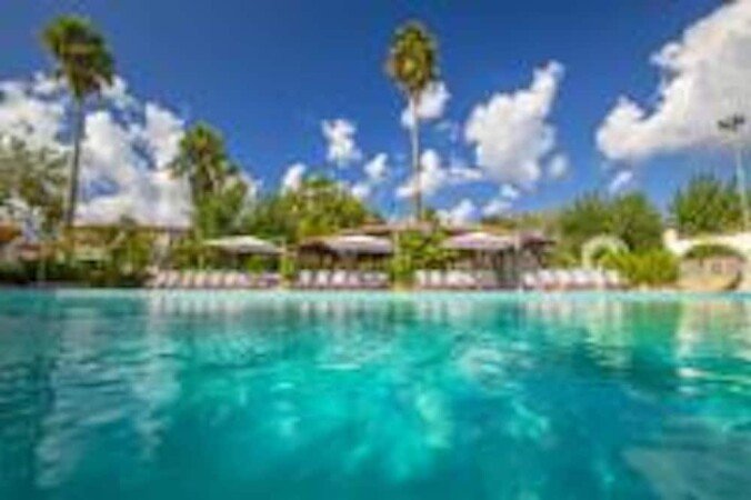 Casa 1 camera, con piscina