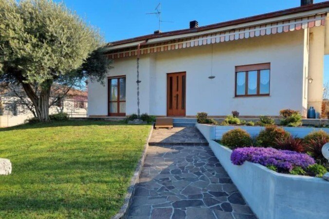 Appartamento 3 camere, con giardino