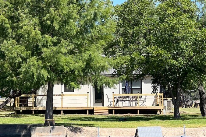 House 2 bedrooms, with garden