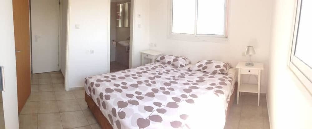 Wohnung 4 Schlafzimmer, mit Garten