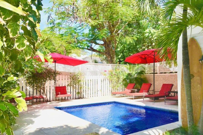 House 4 bedrooms, with pool