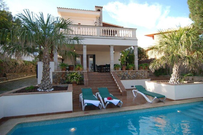 Villa 5 habitaciones, con piscina