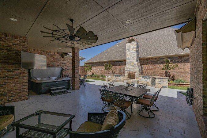 House 4 bedrooms, with jacuzzi