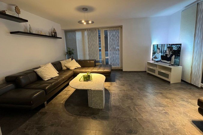 Wohnung 4 Schlafzimmer, mit WLAN