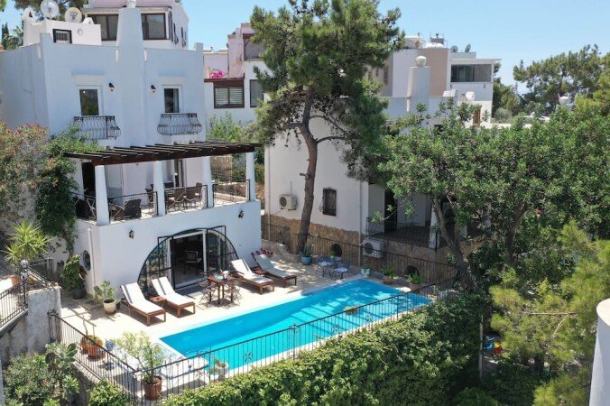Villa 4 Schlafzimmer, mit Pool