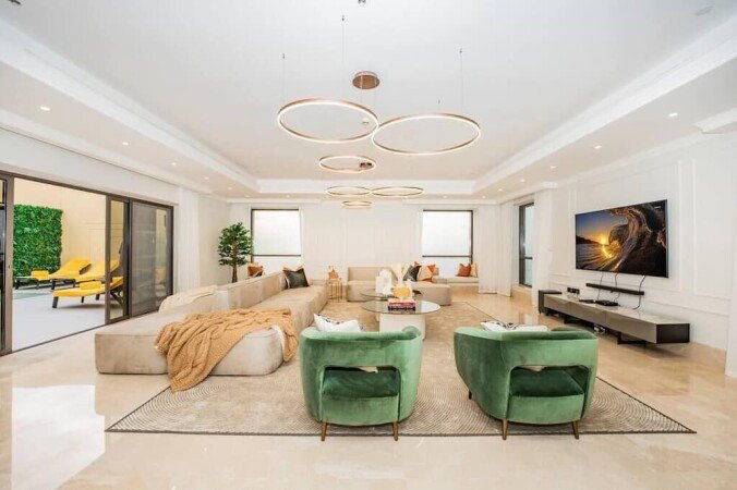 Villa 5 Schlafzimmer, mit Pool