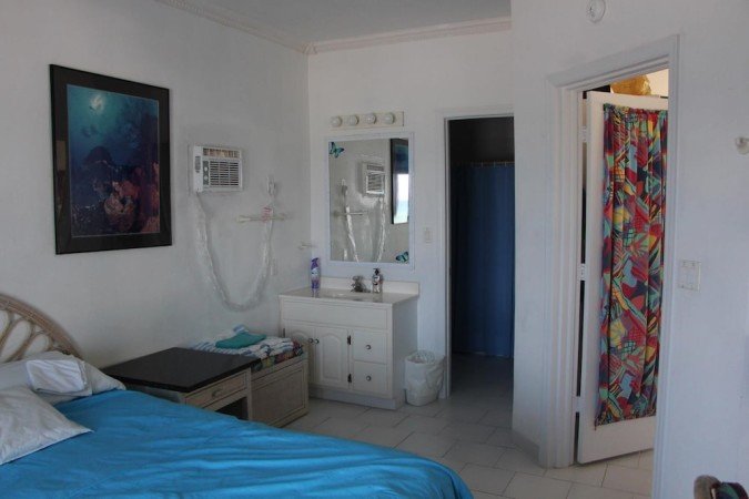 House 2 bedrooms, with pool