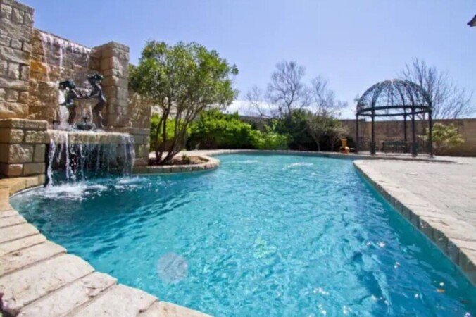 House 3 bedrooms, with jacuzzi