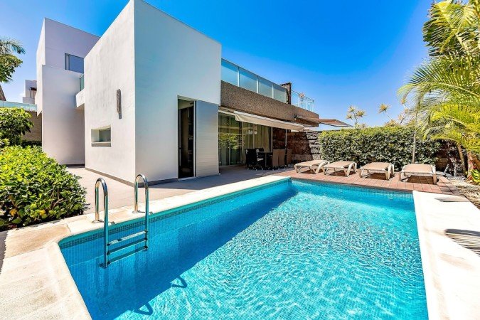 Villa moderne 5 chambres, avec piscine