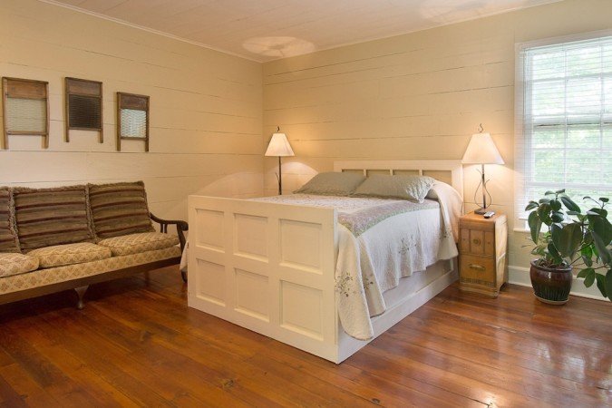 House 2 bedrooms, with garden