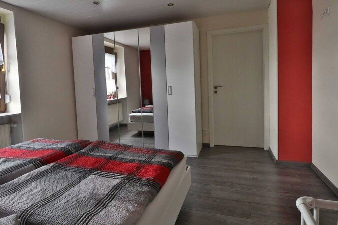 Wohnung 2 Schlafzimmer, mit Garten