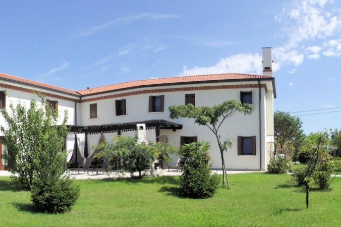 Villa 7 camere, con giardino