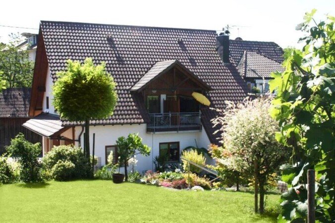 Wohnung 2 Schlafzimmer, mit Garten