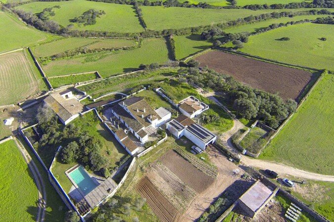 Bed and breakfast 7 bedrooms, with pool