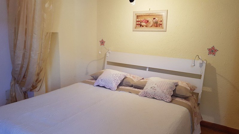 Casa 2 camere, con giardino