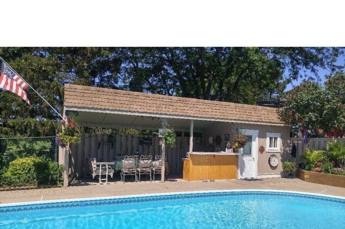 House 3 bedrooms, with pool