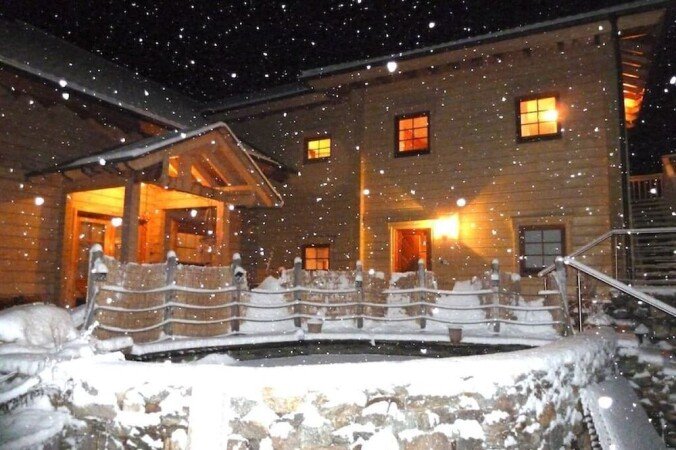 Casa 2 camere, con giardino