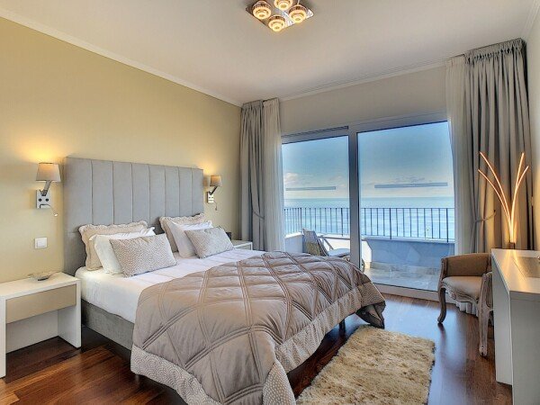 Villa 5 Schlafzimmer, mit Pool