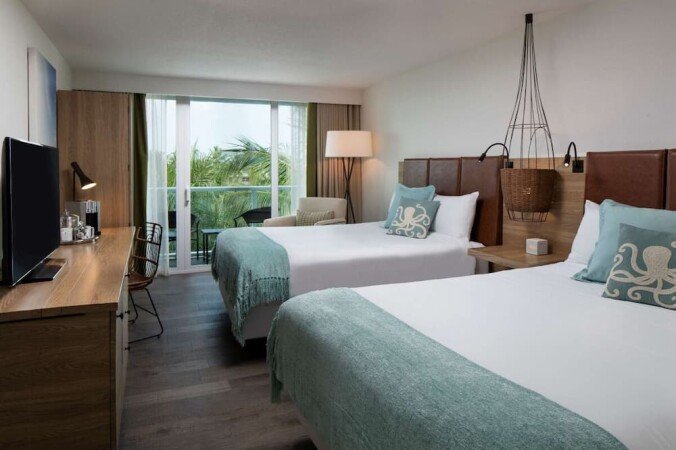 Bed and breakfast 1 bedroom, with pool