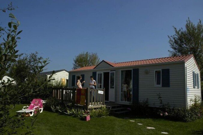 Mobil home cozy, 3 chambres, avec piscine