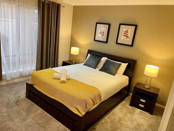 House 5 bedrooms, with garden