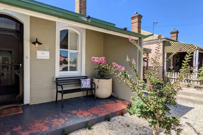 House 2 bedrooms, with garden