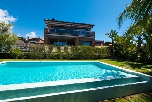 Casa 4 habitaciones, con piscina