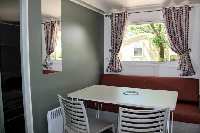 Mobil home chic, 2 chambres, avec piscine