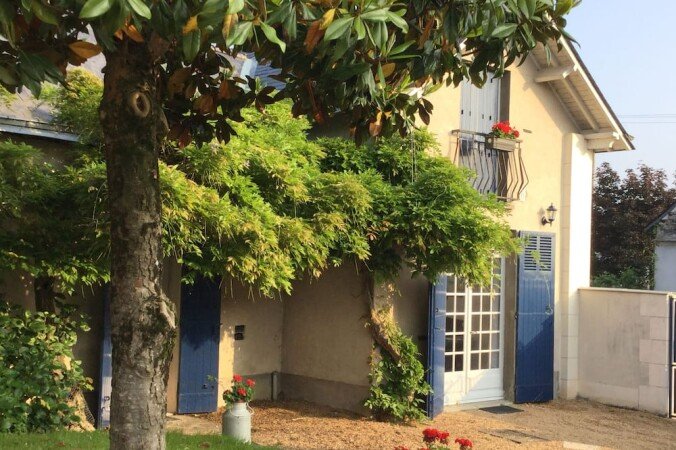 Maison troglodyte 1 chambre, avec jardin