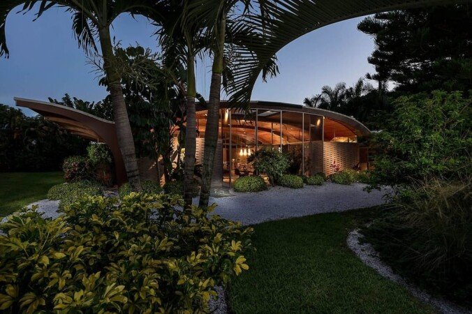 House 2 bedrooms, with pool